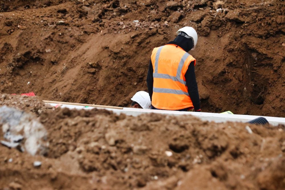 Dränering stockholm  så skyddar du husgrunden mot fukt och skador