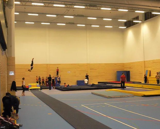 Belysning idrottsanläggningar  säkerhet, komfort och lägre driftkostnader