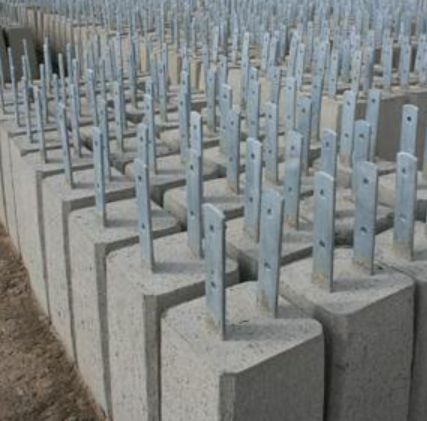 Plintar i skåne  stabil grund för staket, altan och uteplatser